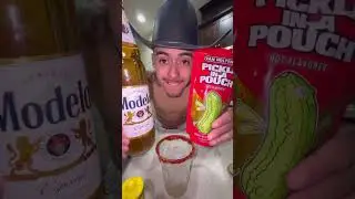 😳DISNEYLAND PICKLE MICHELADA 😳