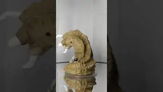 Giant sand worm