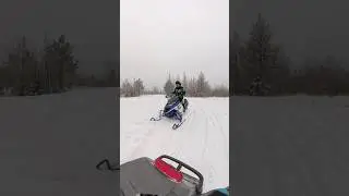 When even modern sleds have their issues #yamaha #yamahaviper #ilovesnowmobiling #powersports
