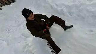New snowfall sladeing short vlog