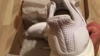 Unboxing. adidas - Ultra Boost white on white