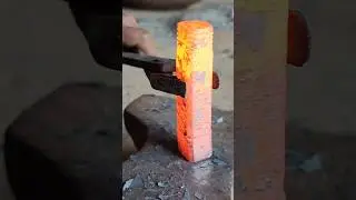 Making a mini hammer from a truck bolt #ViralTools #blacksmith