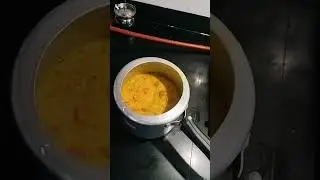 Khichri #saturdaystory #khichri #dietfood #dietmenu #lunch #youtubeindia #minivlog
