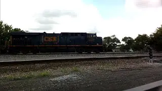 6/24/23 Fostoria, OH; CSX 3200 leads an intermodal west