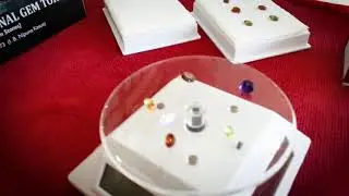 Jewellery / Gem Rotator ( Solar Powered )
