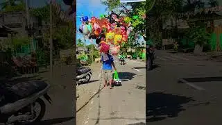Hardworking Balloon Man Selling Colorful Balloons Philippines🎈#akoaymaylobo #balloons #lobo #balloon