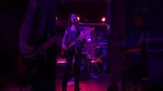 Tuk Smith & The Restless Hearts - Troubled Paradise (live at Reggies in Chicago)