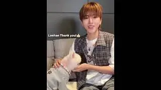 Leehan being the best teacher of Daebak (Riwoo's dog)🥹&lrm;#RIWOO #LEEHAN #BOYNEXTDOOR #보이넥스트도어 #doglove
