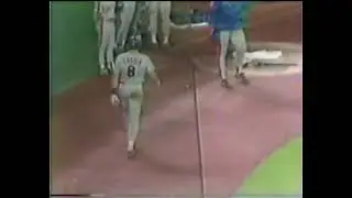 NYM@PIT: Gary Carter comes home on a wild pitch to make it 6-4 (1986)