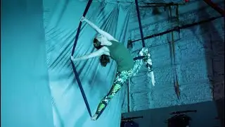 Mom Tries First Aerial Sling Routine at 40 Years Old : Beginner Aerial Silks
