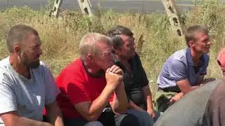 Вольских хлеборобов радуют песней