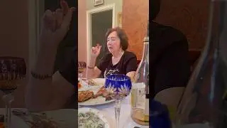 Светочка выпила чарочку и началось .