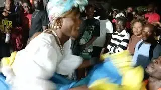 Mwen pako wè yon sanba konn chante konsa nn tlf:4323-9839 @Lameguinendestfransik