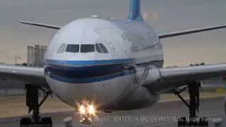 成田空港　中国南方航空　China Southern Airlines Airbus A330-243 (B-6056) @NARITA RWY34R