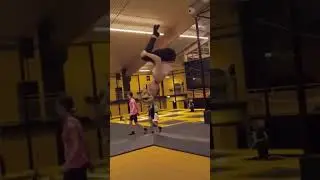 Neues YOUTUBE VIDEO mit @tom.wrn // Link zum Video in meiner Bio (yt: Merle Loosen) #flips #salto #