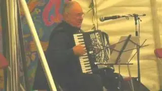 Johnny Handle 1.wmv