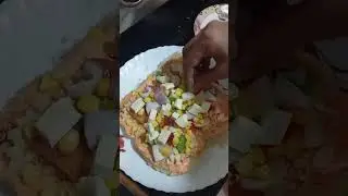 Cheesy Pav Pizza.(Delicious and Tempting.)