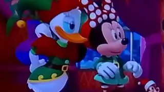 MICKEY NEEDS TO CALM DOWN! DONALD!! WEN MINNIE AND DAISY MAKE A SOUND 