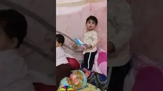 তিস্তা তোর্সা কেমন দুজনে মায়ের কাছে খেলা করে