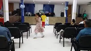 Filhos de Deus dan&ccedil;a prof&eacute;tico mard   Deixa eu te usa Sarah faires