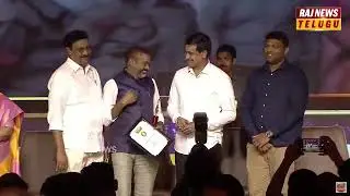 VILLAGE FRESH DAIRY FARM ERRAGANDLA SRINIVASA RAO Receves BEST RURAL FARMING EXCELLENCE AWARD