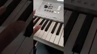 how to play E flat major scale