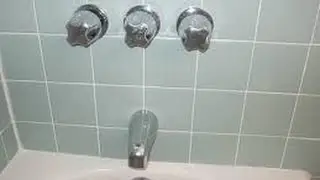 Pulling a Bath Knob