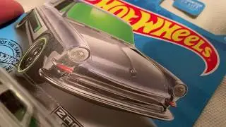Hot Wheels Custom 1969 Volkswagen Squareback (2019 Walmart Zamac - Volkswagen)