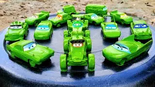 Membersihkan Mainan Mobil Disney Pixar & Lightning McQueen,Tow Mater,Chick Hicks,Cruz Ramirez