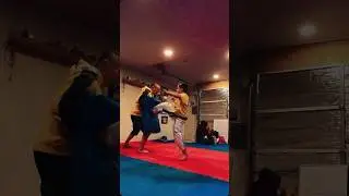 Jason Arena Jr training hard on a Sunday!💪🏻😈...#taekwondo #tangsoodo