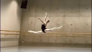 Center- Ballet class 