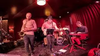 Huney Knuckles - New tune - Guitar Solo + Sax Solo