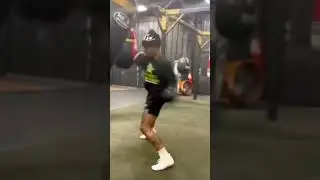 Floyd Schofield Kid Austin Heavy bag training for Shakur Stevenson  switching like Terence Crawford