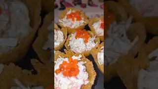 1 СЫРНЫЕ ШАРИКИ & ТАРТАЛЕТКА из СЫРА#десерт #закуска #сыр #виноград #тарталетки #SHORTS #GoodRECIPES