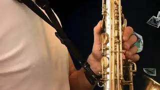 Cooler Saxophone Groove mit Obert&ouml;nen