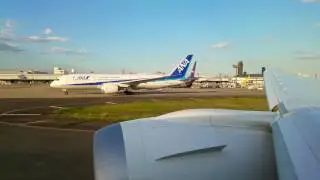 United Airlines B787-9 Departure from Tokyo (Narita)