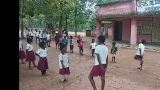 Morning assembly in the jungle school, in Latehar Block. Nanha  munna rahi hu