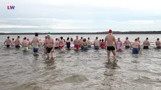 Lohsa: Abbaden im Dreiweiberner See - LAUSITZWELLE