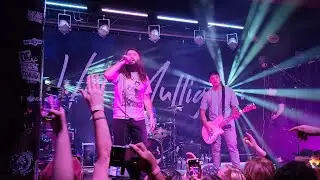HOT MULLIGAN 