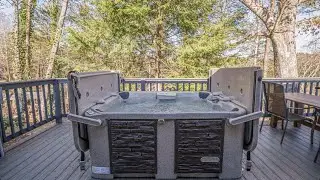 Wooded Bliss Hot Tub Cabin | Cabins in Pigeon Forge