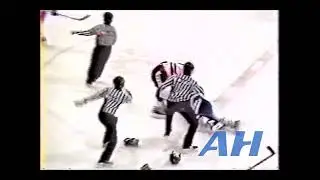 OHL Feb. 3, 1989 Paul Silva,SSM v Fred Pennell,SUD Sault Ste. Marie Greyhounds Sudbury Wolves