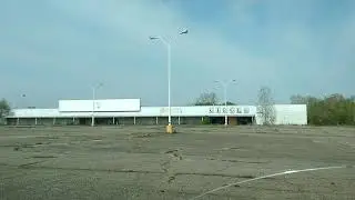 Rundown Beecher mi Michigan Kmart Little Cesar's Circle k slum dirty near Flint Saginaw & Coldwater