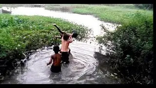 Funny village kids playing on water ||Funny videos||funny Vines||Pranks videos 2016