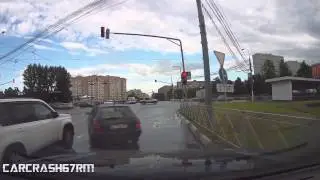 Car Crash Compilation June 2014-Daily Car Crashes-CarCrash67RM-03