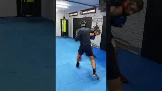 basjc boxing partner drill #oldschool #boxing #training #kravmaga #mitts #cultures #education
