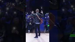 The Phone Light Trick That Transforms Conferences (Blake Fly Method)