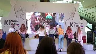 CLC на автографф-сессии K-Content 2019 в России