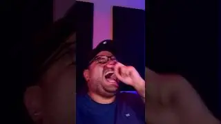 Detr&aacute;s del track CLIP 3