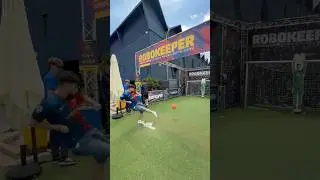 ROBO Keeper CHALLENGER 🔴 #soccer #futbol #fcbarcelona #barcelona #football #challenge