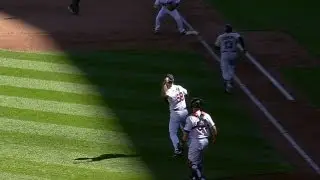 CLE@MIN: Santana comes home on error to extend lead